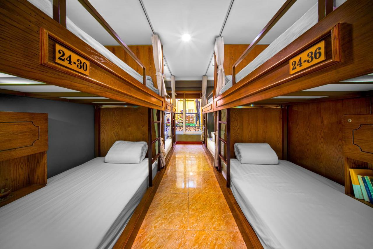 Little Charm Hanoi Hostel Экстерьер фото