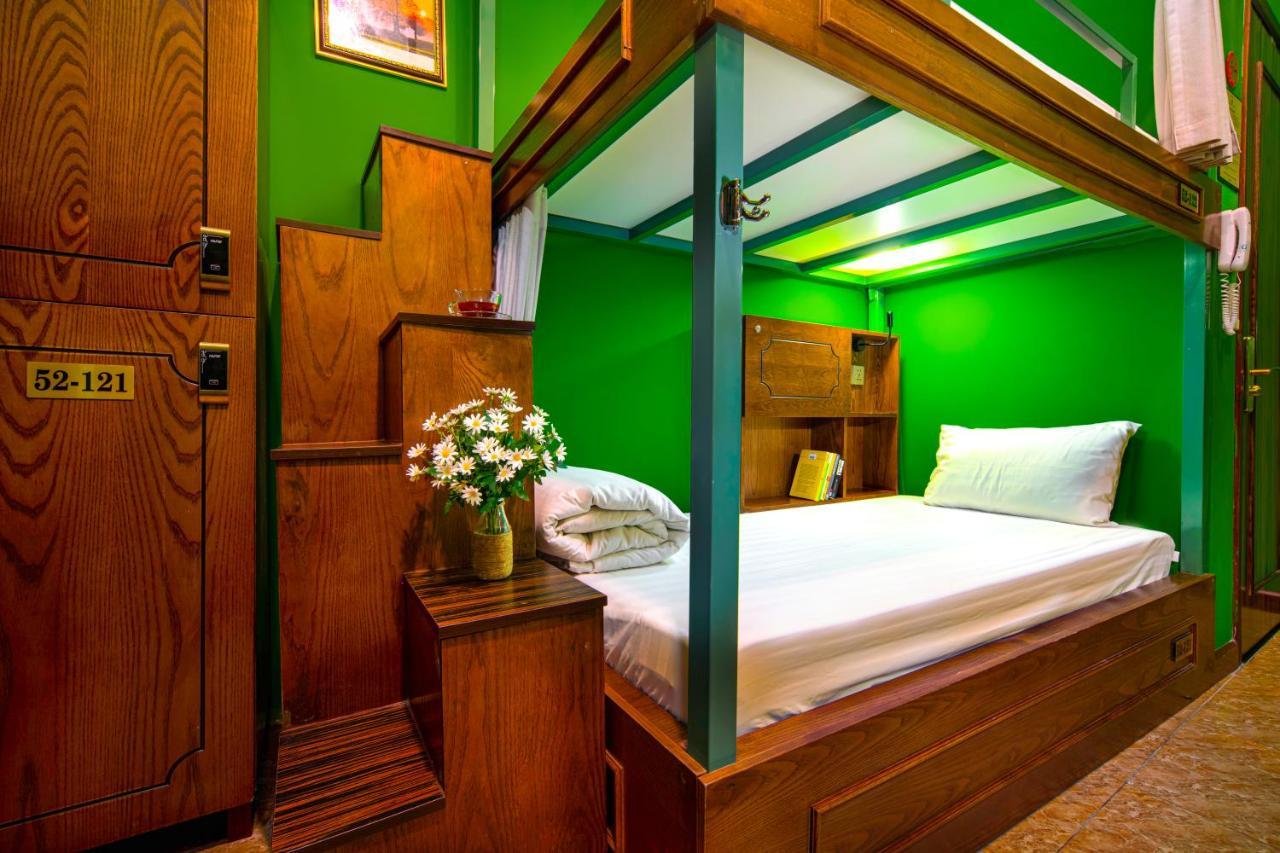 Little Charm Hanoi Hostel Экстерьер фото