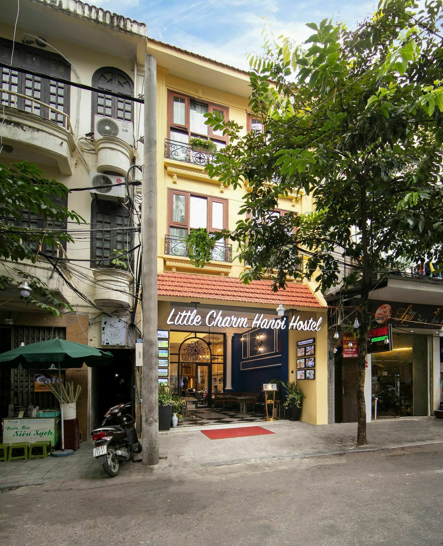 Little Charm Hanoi Hostel Экстерьер фото